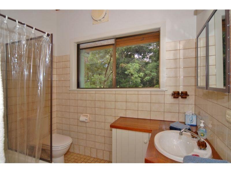 13 Maximillian Road, Noosa North Shore QLD 4565