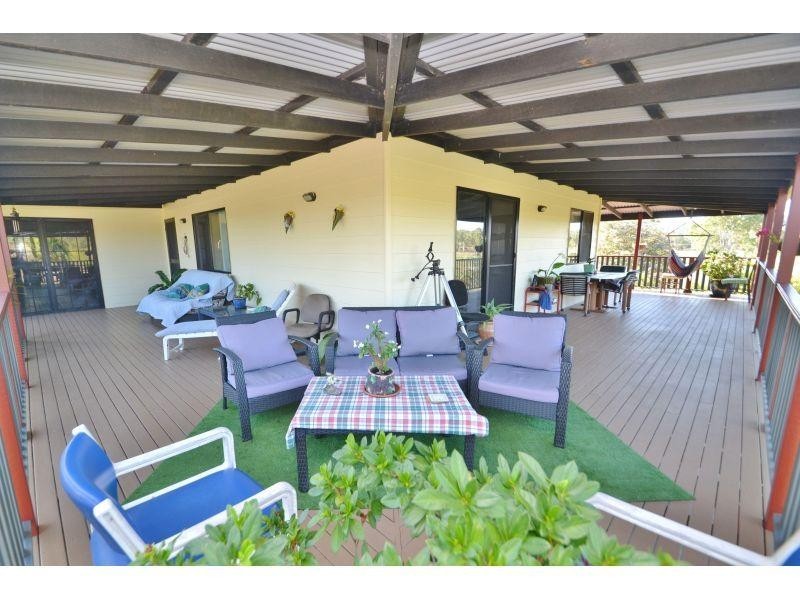 30 Robert Road, Chatsworth QLD 4570