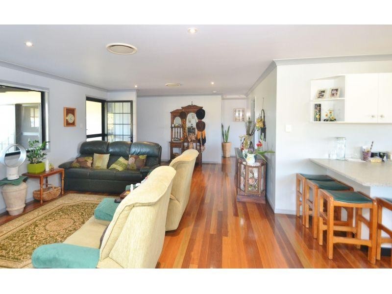 30 Robert Road, Chatsworth QLD 4570