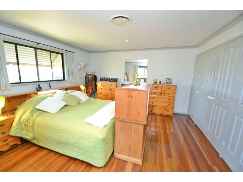 30 Robert Road, Chatsworth QLD 4570