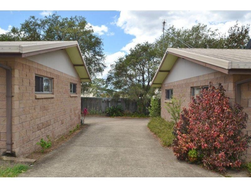 9 & 11 Johnstone Road, Southside QLD 4570