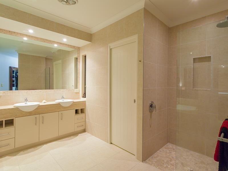 2 Regatta Circuit, Noosaville QLD 4566