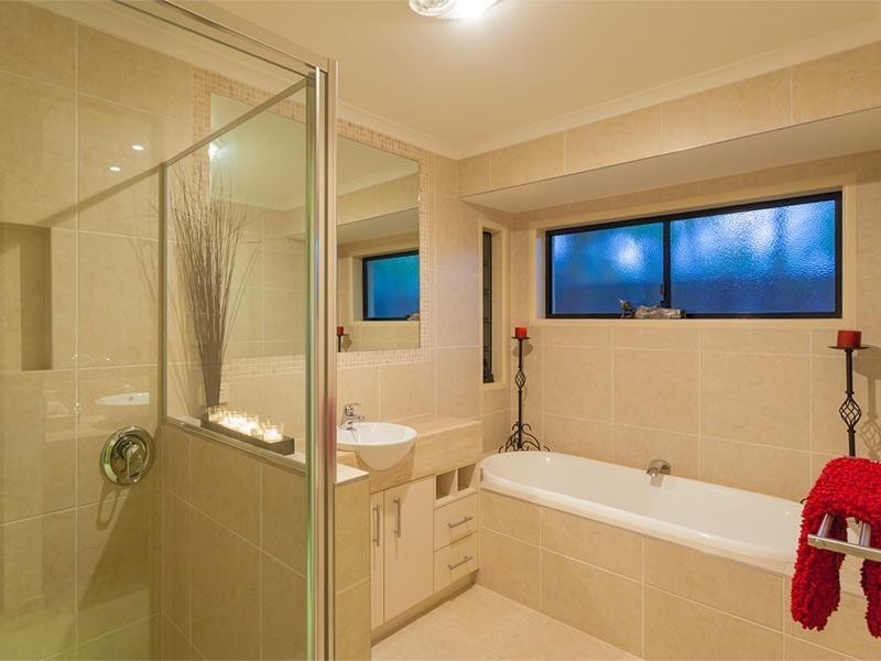 2 Regatta Circuit, Noosaville QLD 4566