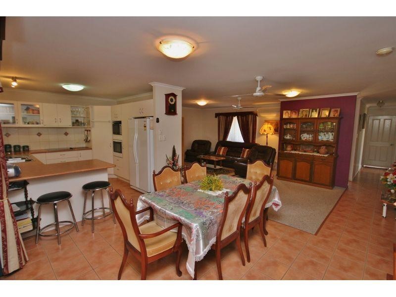 3 Inverary Court, Southside QLD 4570