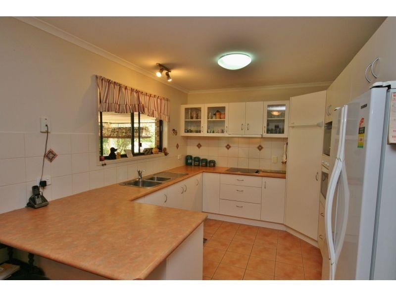 3 Inverary Court, Southside QLD 4570