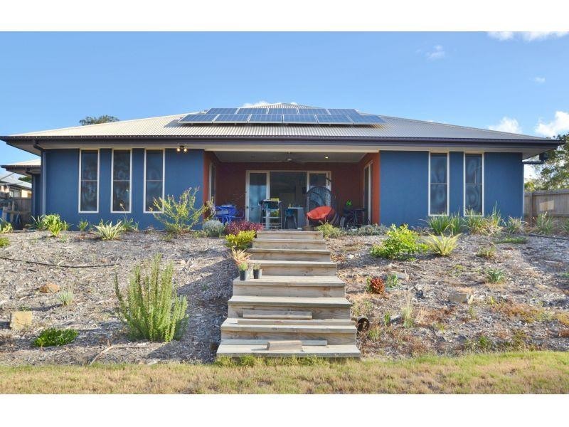 20  Eucalyptus Avenue, Southside QLD 4570