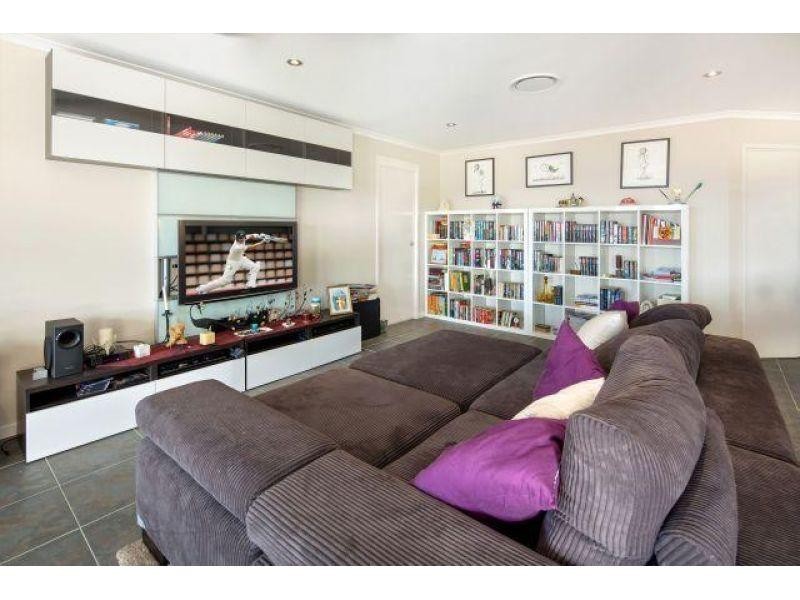 20  Eucalyptus Avenue, Southside QLD 4570