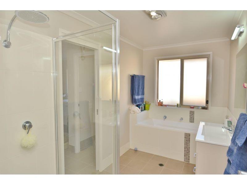 20  Eucalyptus Avenue, Southside QLD 4570