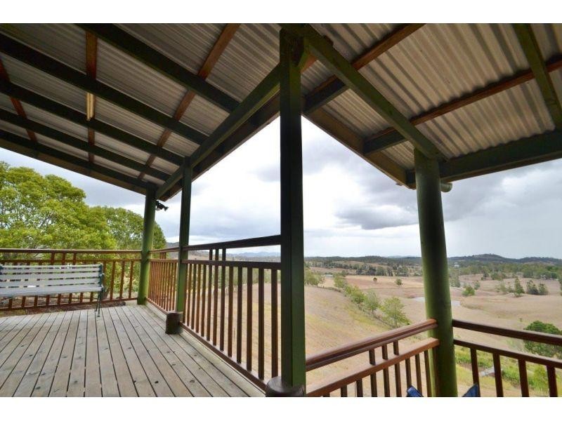 183 Robinson Road, Calico Creek QLD 4570