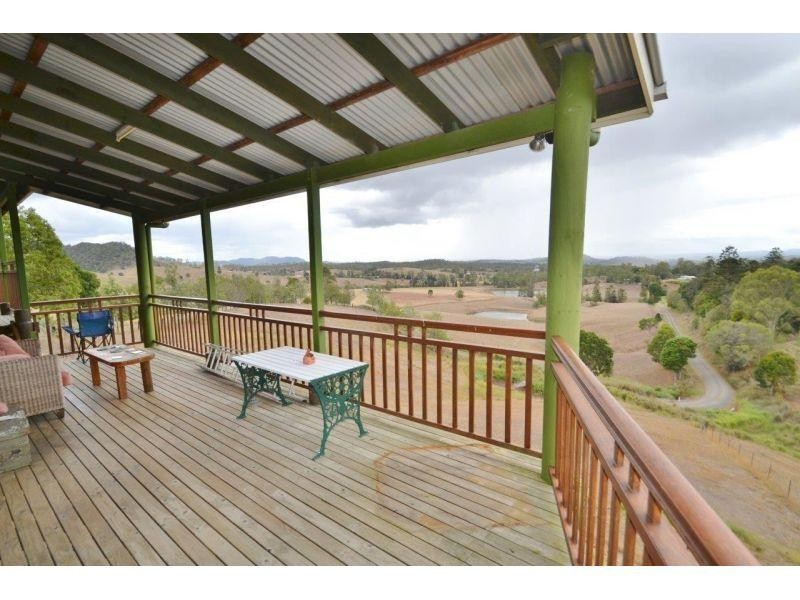 183 Robinson Road, Calico Creek QLD 4570