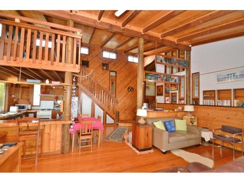 183 Robinson Road, Calico Creek QLD 4570