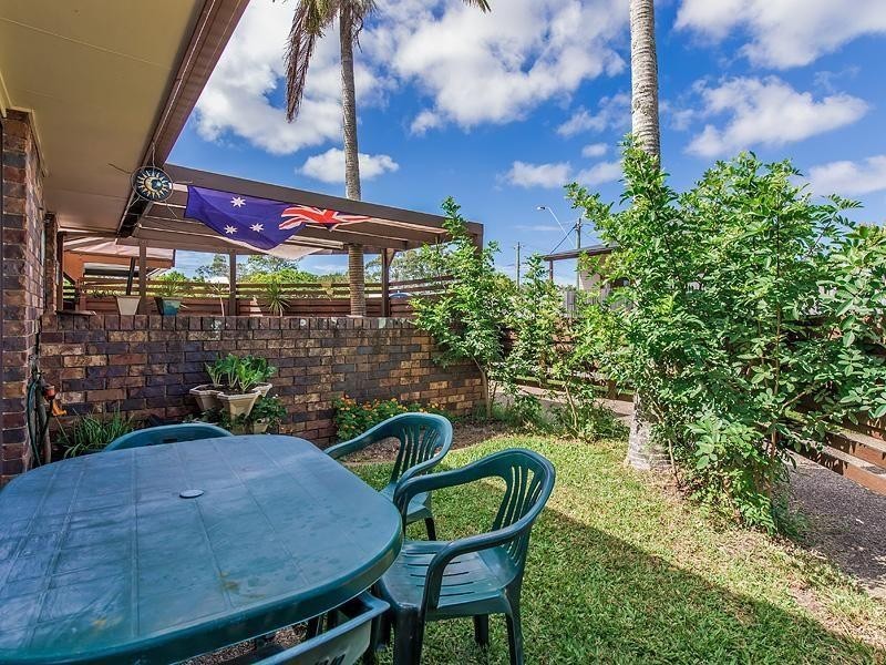 2/77 Poinciana Avenue, Tewantin QLD 4565