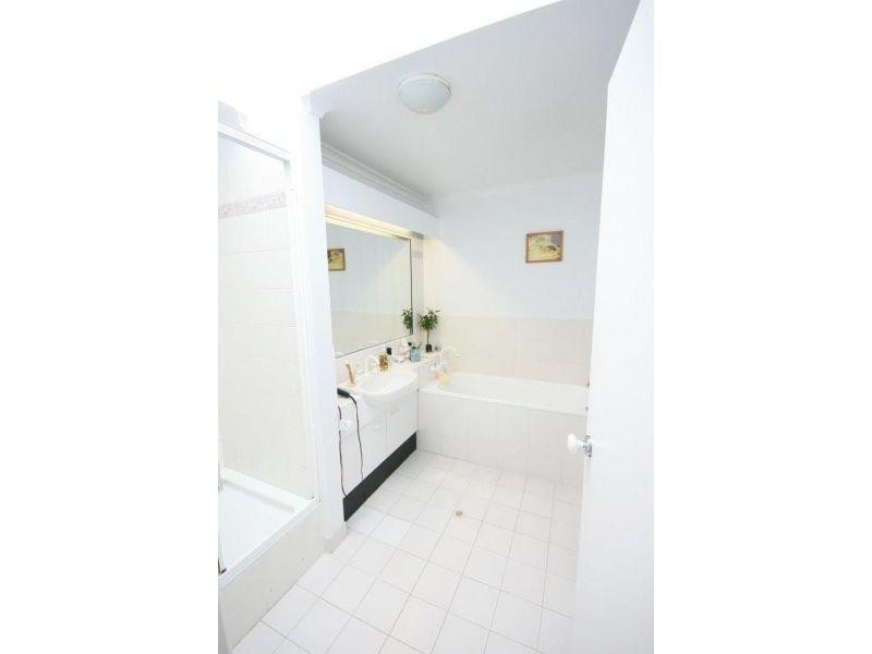 4/10  Doonella Street, Tewantin QLD 4565