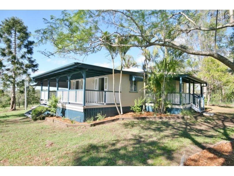 288 McIntosh Creek Road, Jones Hill QLD 4570