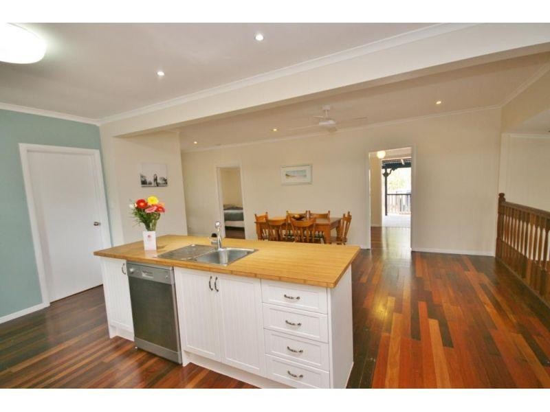 288 McIntosh Creek Road, Jones Hill QLD 4570