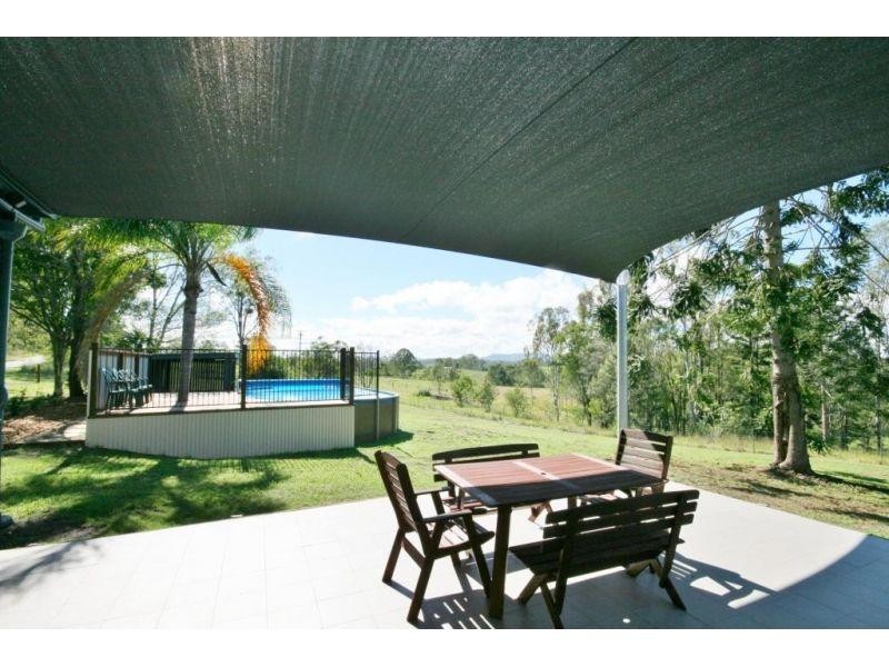 288 McIntosh Creek Road, Jones Hill QLD 4570