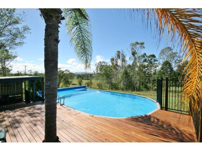 288 McIntosh Creek Road, Jones Hill QLD 4570