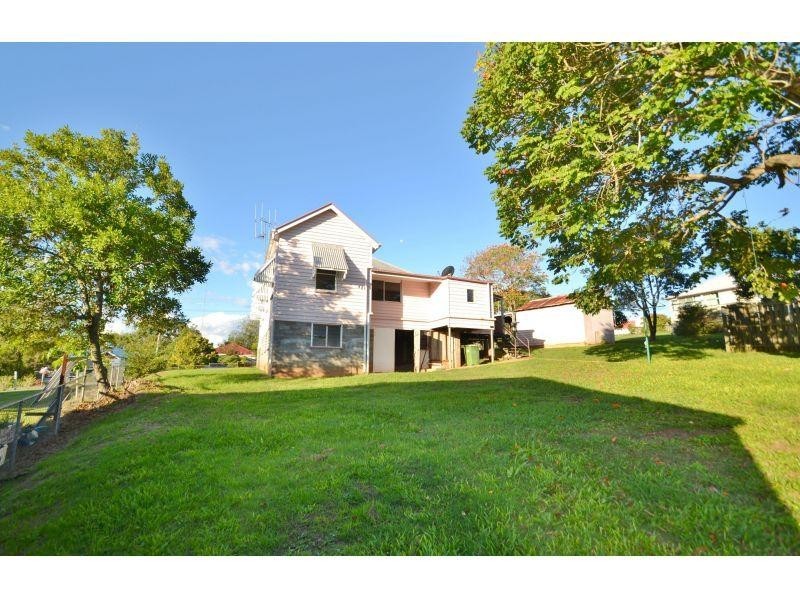 5 Red Hill Road, Gympie QLD 4570