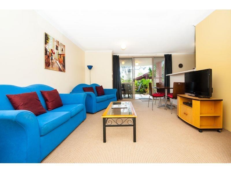 117/4 Lake Weyba Dr, Noosaville QLD 4566