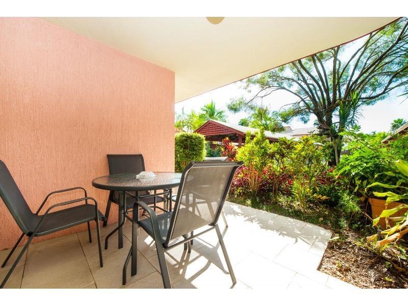 117/4 Lake Weyba Dr, Noosaville QLD 4566