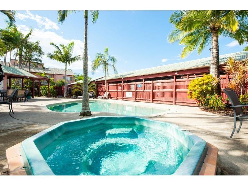 117/4 Lake Weyba Dr, Noosaville QLD 4566