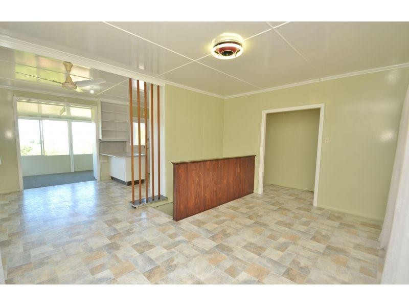 12 Roma Street, Monkland QLD 4570