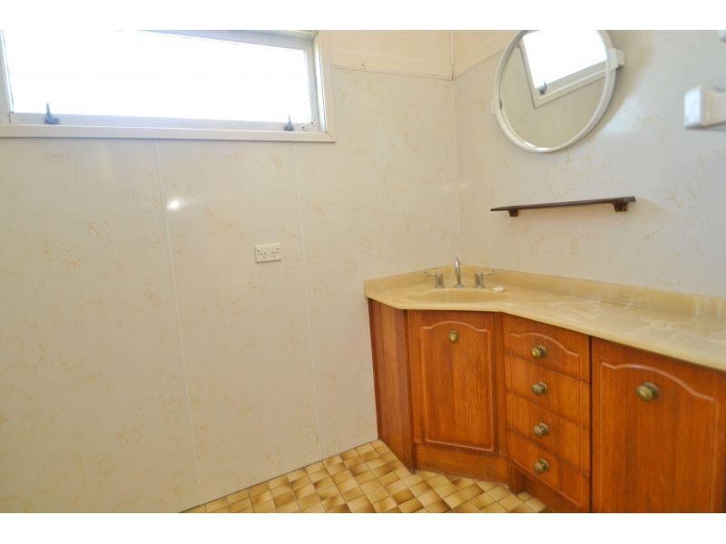 12 Roma Street, Monkland QLD 4570