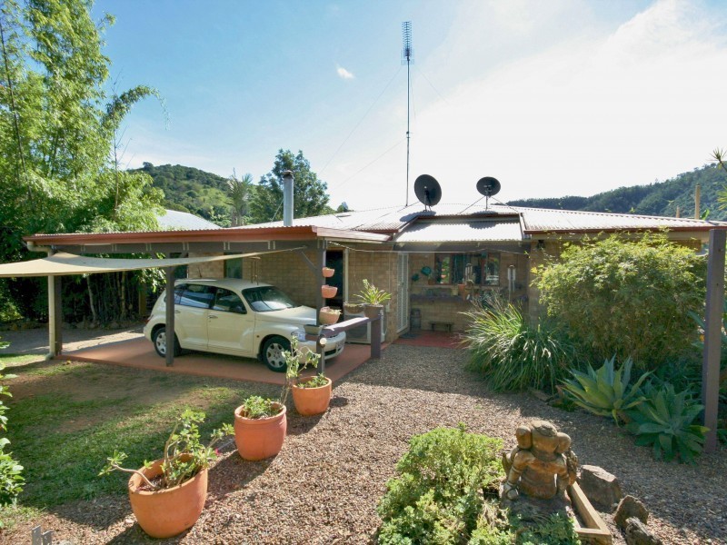 210 Allen Road, Chatsworth QLD 4570