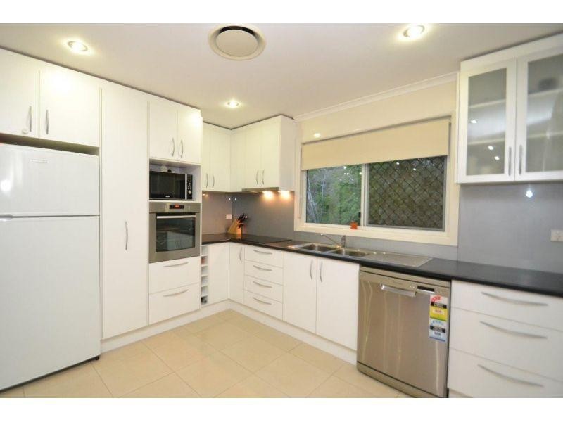 16 Heaviside Road, Neerdie QLD 4570