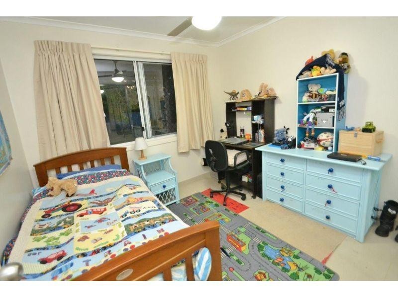 16 Heaviside Road, Neerdie QLD 4570