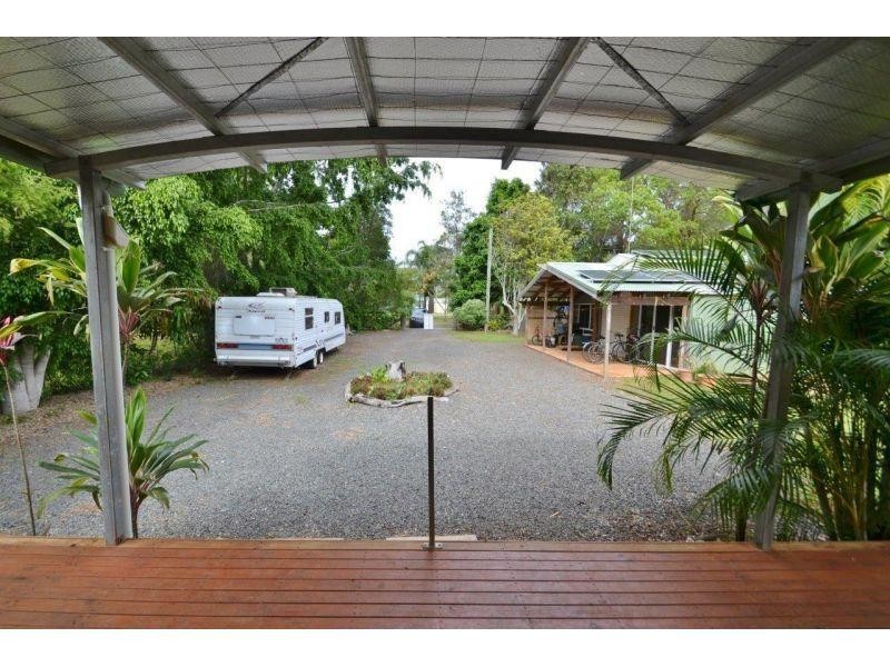 16 Heaviside Road, Neerdie QLD 4570