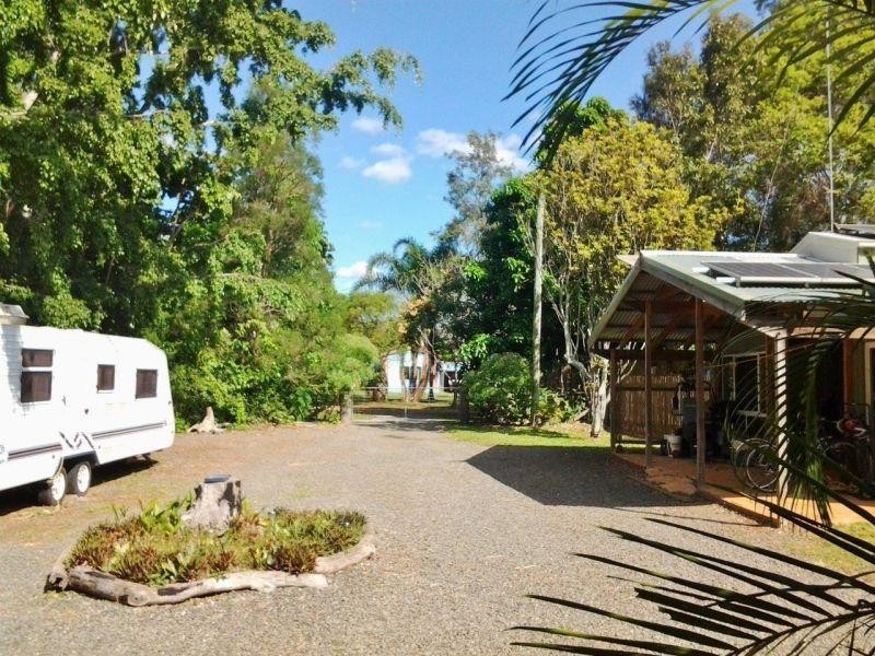 16 Heaviside Road, Neerdie QLD 4570