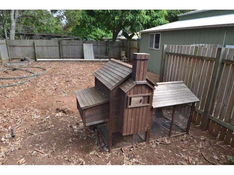 16 Heaviside Road, Neerdie QLD 4570