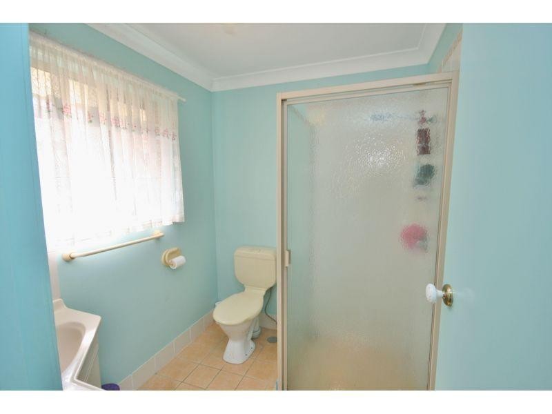 4 Magnolia Court, Southside QLD 4570