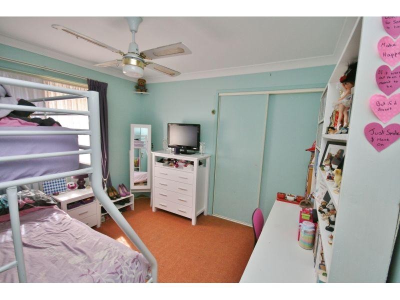 4 Magnolia Court, Southside QLD 4570