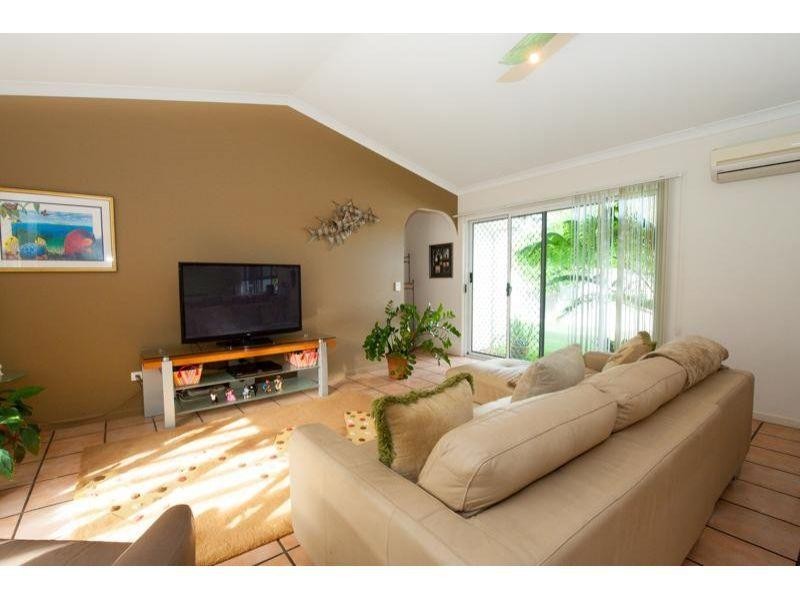 2 Waterside Court, Noosa Waters QLD 4566