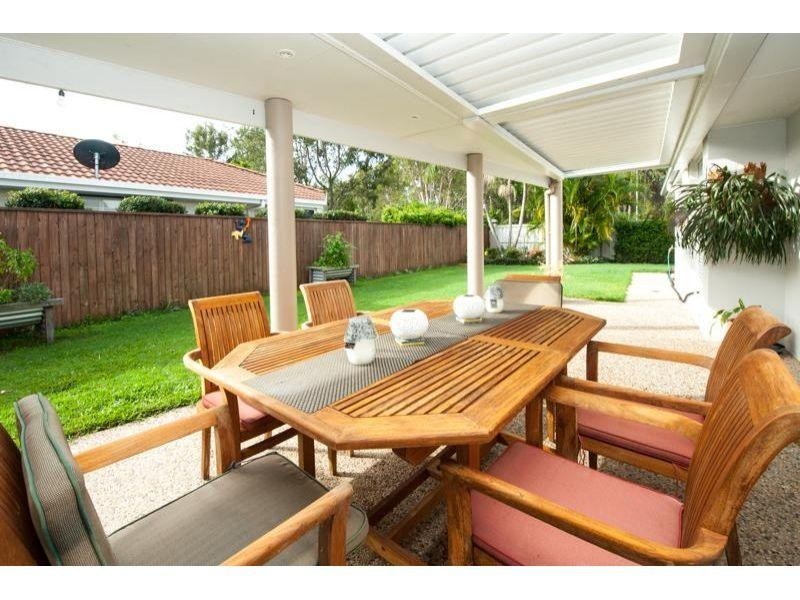 2 Waterside Court, Noosa Waters QLD 4566