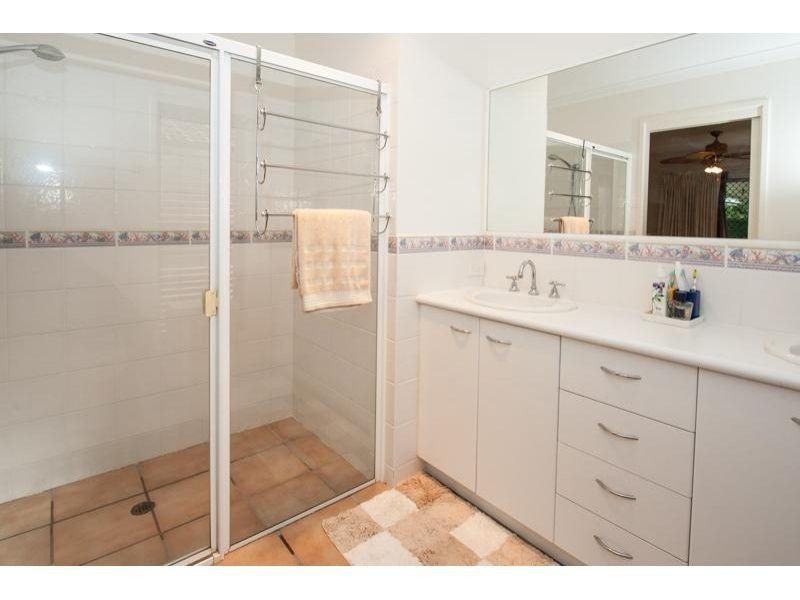 2 Waterside Court, Noosa Waters QLD 4566