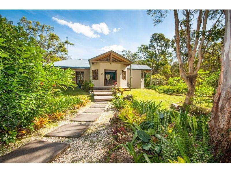 61 Carriage Way, Cooroibah QLD 4565
