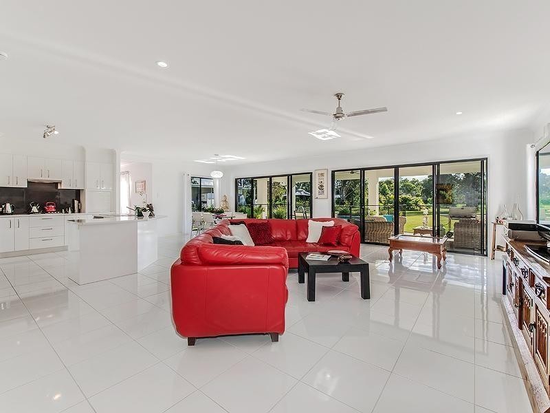 105 Devonstone Dve, Cooroibah QLD 4565