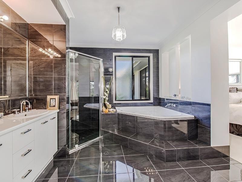 105 Devonstone Dve, Cooroibah QLD 4565