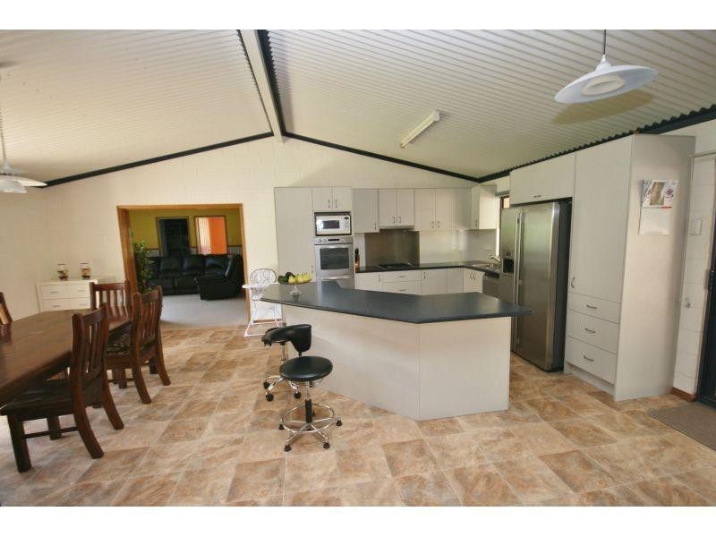 65 Buchanan Road, Ross Creek QLD 4570