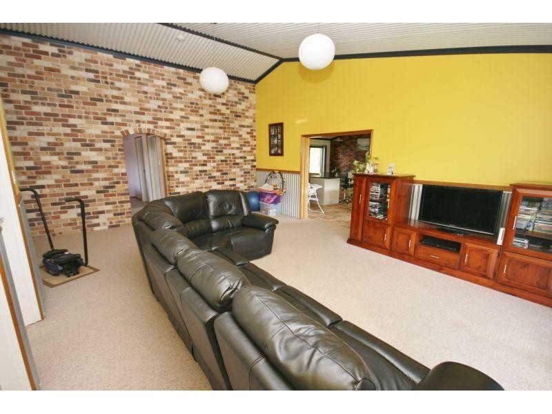65 Buchanan Road, Ross Creek QLD 4570