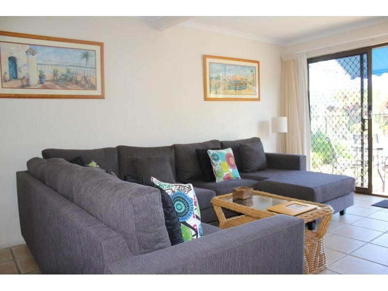 2/272 Weyba Road, Noosaville QLD 4566