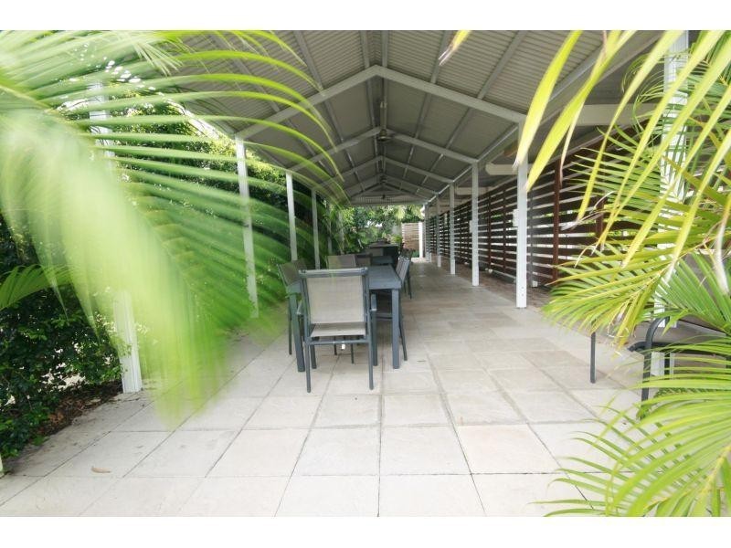 2/272 Weyba Road, Noosaville QLD 4566