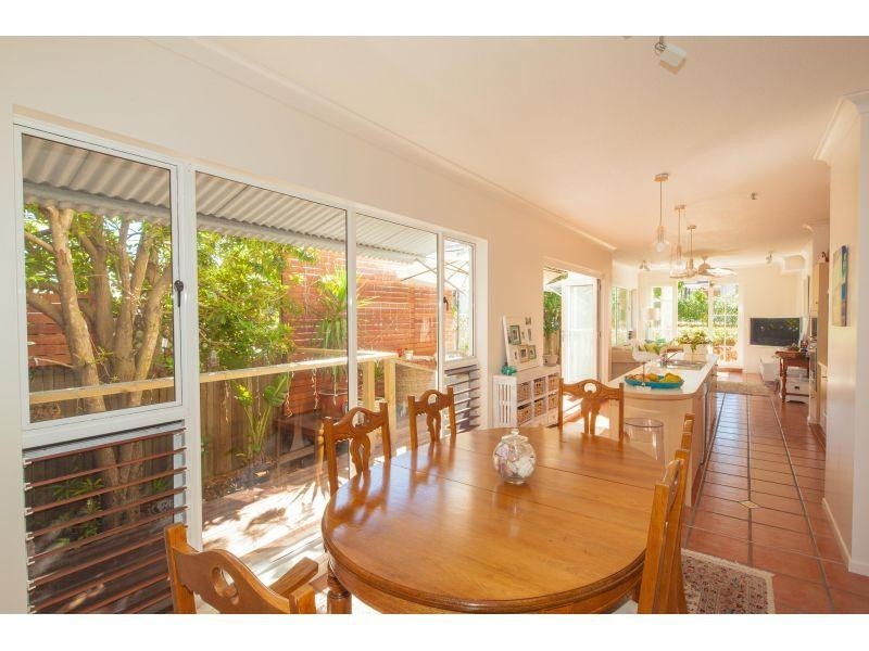 2/3 William Street, Noosaville QLD 4566