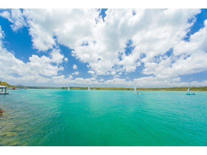 2/3 William Street, Noosaville QLD 4566