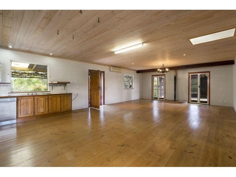 33 Kress Road, Tuchekoi QLD 4570