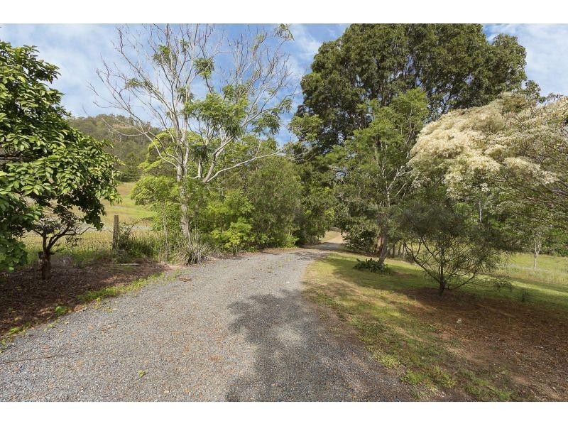 33 Kress Road, Tuchekoi QLD 4570