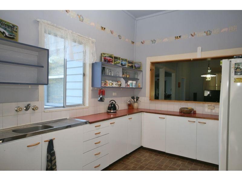 33 Lagoon Pocket Road, Long Flat QLD 4570